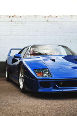 motivationsforlife:  Ferrari F40 by 宗諺何 