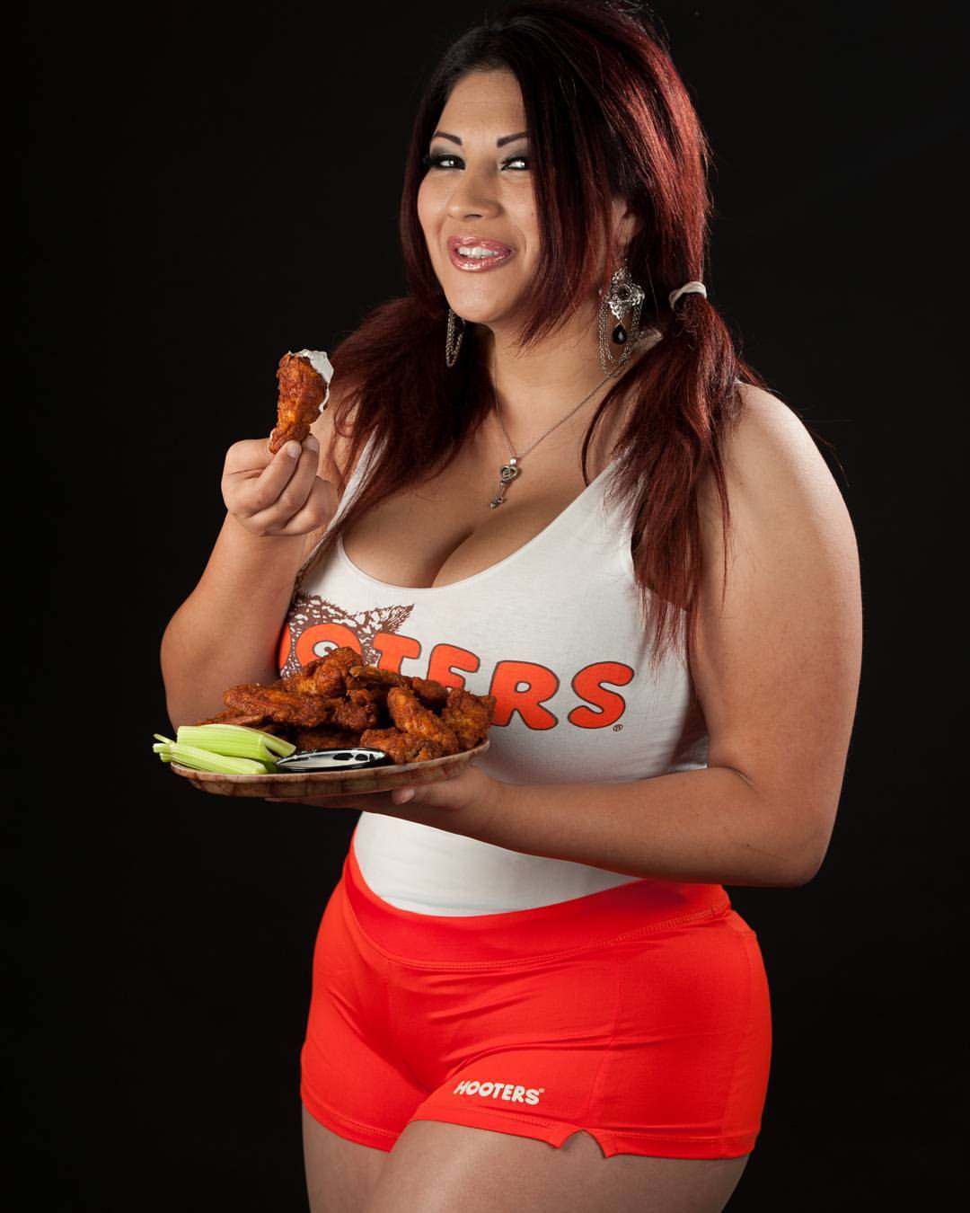 Hooters girls with wings
