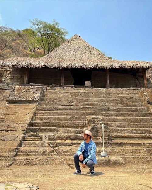 La casa del águila y el jaguar. Arquitectura mexica única en su especie en America ya que fue tallad