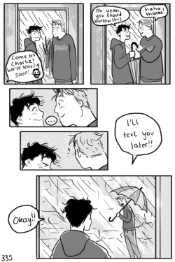 heartstoppercomic:  chapter 3 - 9 couldn’t end this scene without a kiss in the rain read from the beginning / read on tapas / my art blog / my personal blog (come talk to me!) / heartstopper merch / read the next update early on Patreon!  Charlie,