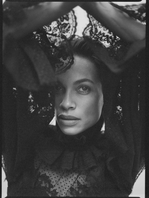 elserina:   Rosario Dawson  by Shane McCauley