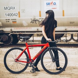 razumichin2:  Leading a Leader 725 fixed gear bike