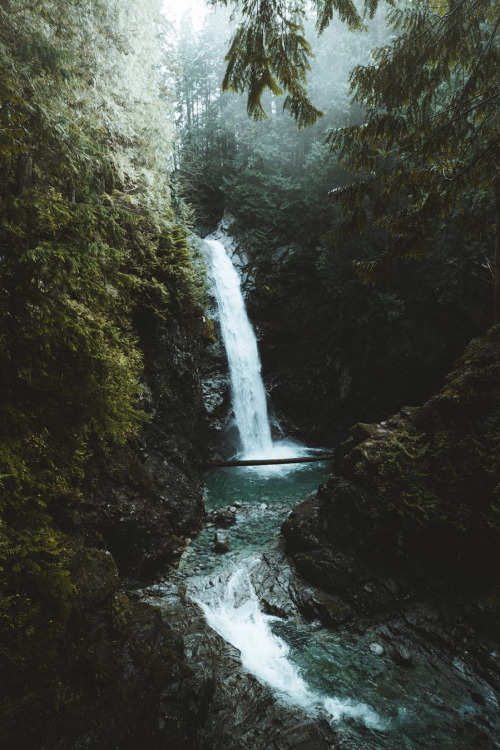 banshy:Cascade Falls by Dylan Kato