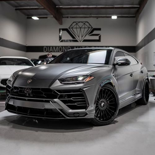 Lamborghini Urus on Forgiato Tecnica Series Wheels 