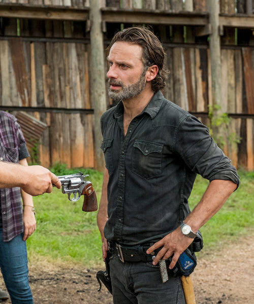 BROTHERTEDD.COM - Daryl, Tara and Rick in The Walking Dead Season 7...