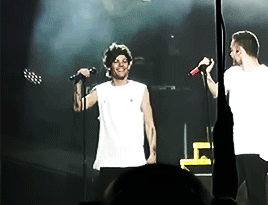 XXX : Louis trying to contain his fond. photo