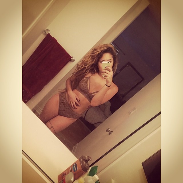 jasminev-news:  @jasminevillegas: But this bikini gives me life 😍😍😍😍