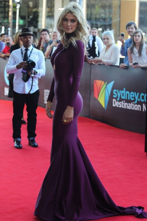 XXX Delta Goodrem photo