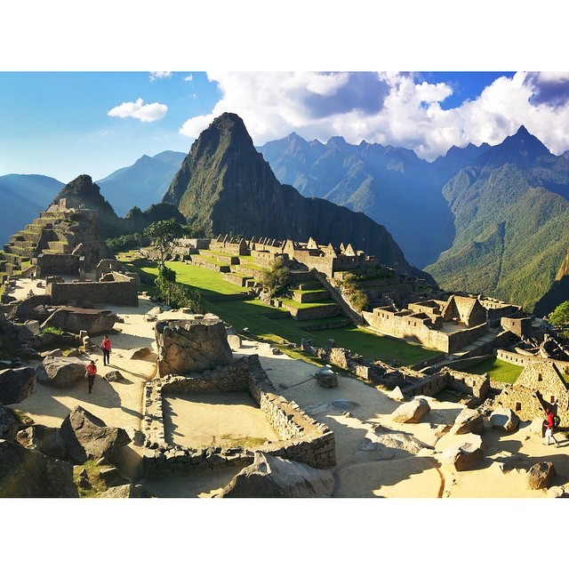 Inside the lost city of Machu Picchu re-discovered in 1911. Built in 1450 without steel or nails or wheels. Pretty amazing construction and the alignment with the sun for Summer and winter solstice. #machupicchu #peru #incas #ruins #sacredvalley...