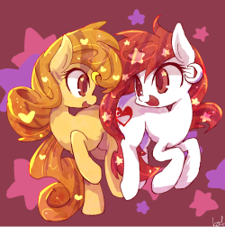 2 adorable mascots of “Canterlot University”,