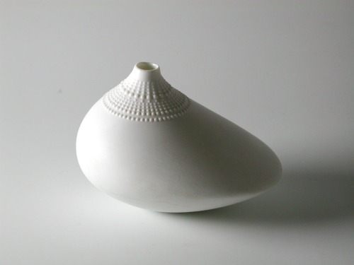 Tapio Wirkkala, vase Pollo, 1971. Rosenthal Studio Line, Germany. Source