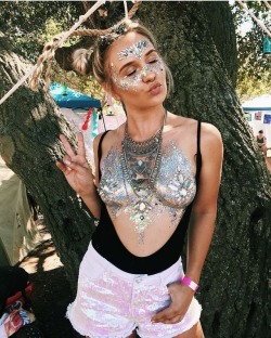 festivalgirls:The family jewels http://tiny.cc/cwqtiy