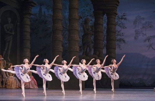 tutu-fangirl:  Artists of The Royal Ballet in The Sleeping Beauty©ROH/Tristram Kenton