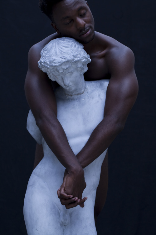 ohthentic:  tormans-space:  blackgayze:  My pics arrived. Model: Me Photographer: San Raquel http://www.sanraquel.com/   Amazing  Oh