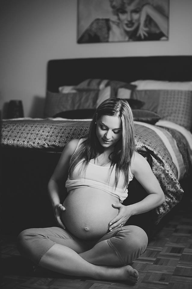 alfredoziano:  My favorite pic from this “in the comfort of your own home” maternity