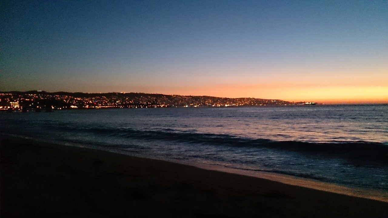 se-libre-pajaro-culiao:  Bahía  de Valparaíso 