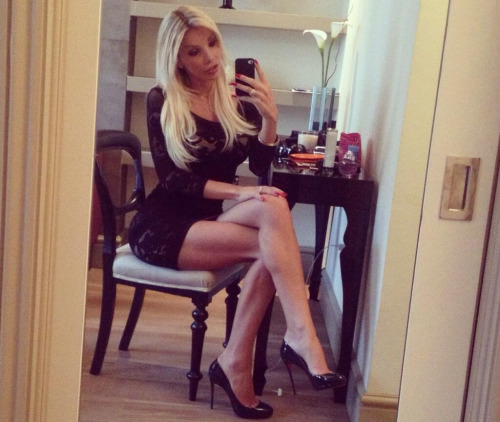 Ana Mancini gorgeouslegs, gorgeous, legs, ts, blonde, crossedlegs, tranny, shemale, sexy, stiletto h