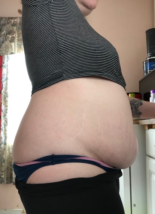mychubbyqueen:  Love looking back and seeing how small she used to be, the left was about 1 year ago, and the right was a couple days ago. She’s gotten so damn big 😍 can’t wait to see what another year does to this sexy piggy