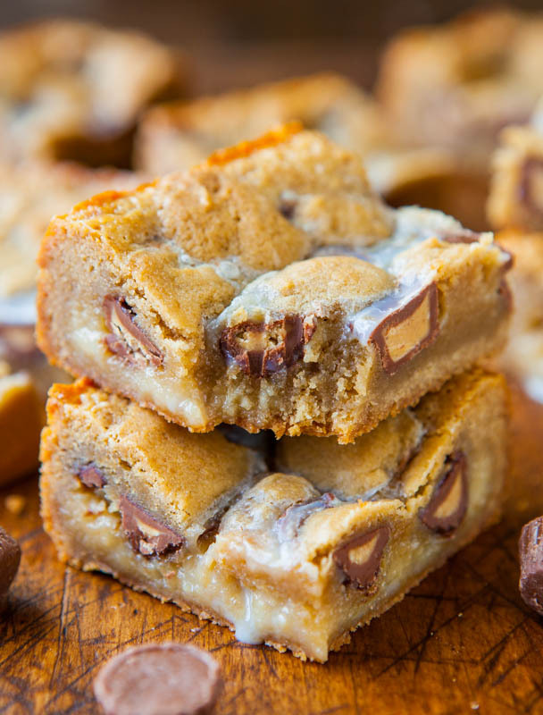 do-not-touch-my-food:  Peanut Butter Cup Cookie Dough Bars  I don&rsquo;t really