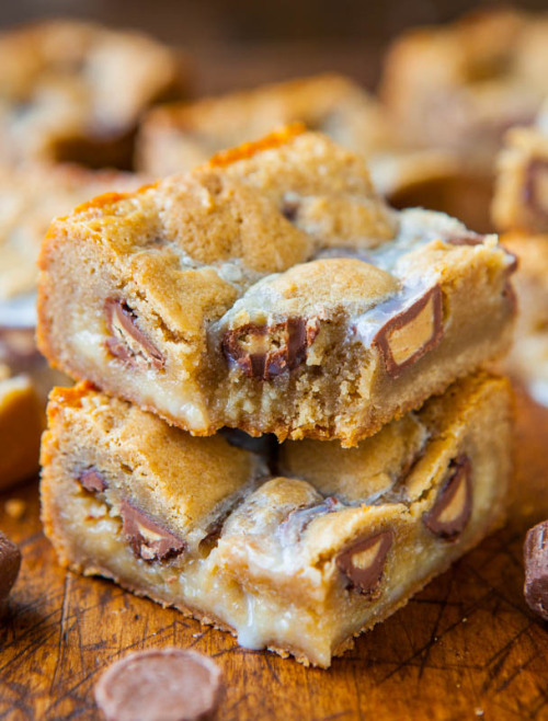 do-not-touch-my-food:  Peanut Butter Cup Cookie Dough Bars  I don’t really like Peanut butter but these do look yummy.