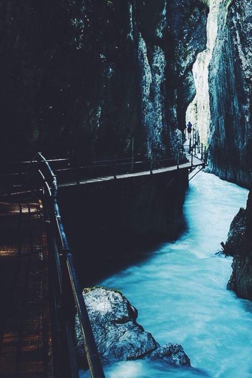 wolverxne:  Klamm by 96dpi 