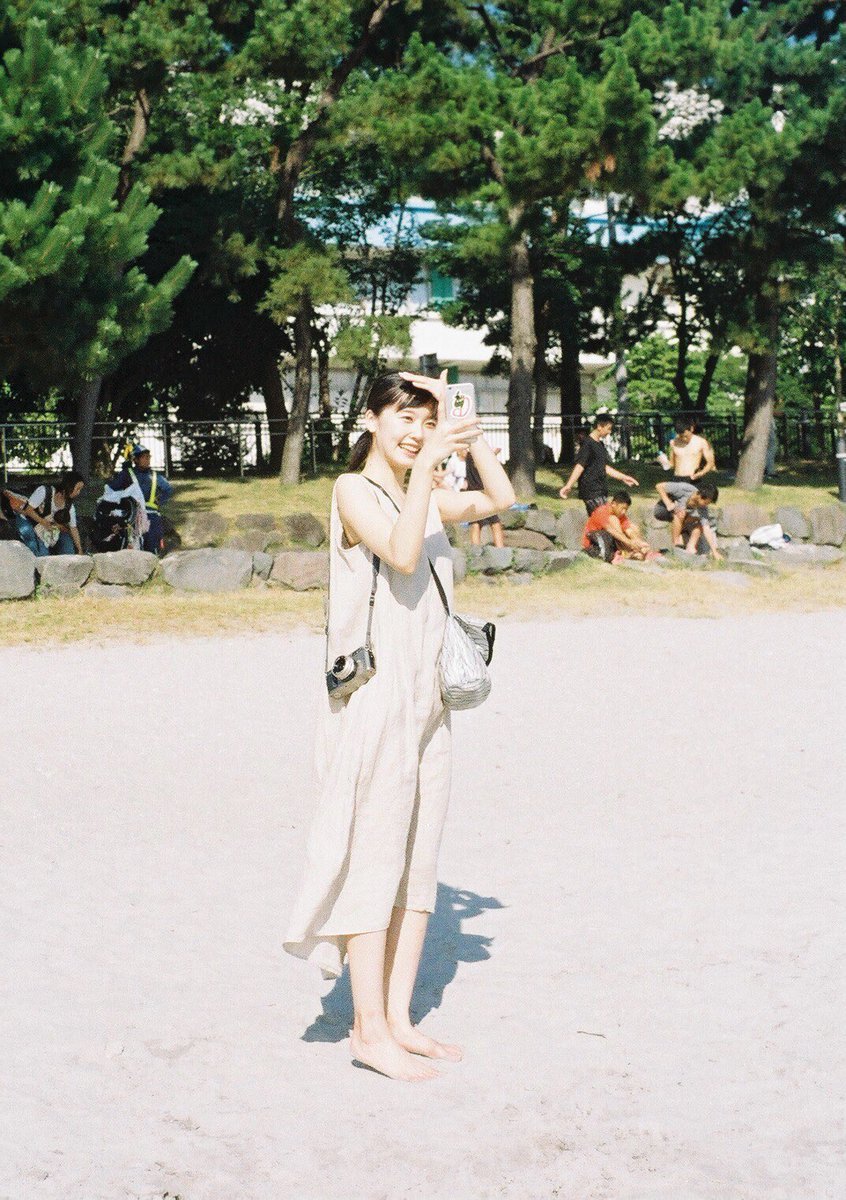 always-loved-a-film:  加藤小夏さんのツイート: 夏が楽しすぎたせいで秋が怖いんだが