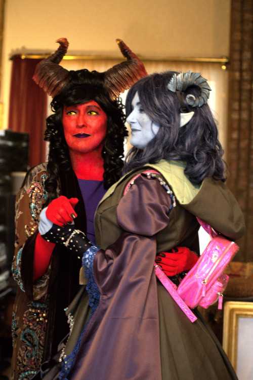 Happy New Year from our cosplay family to yours - introducing Eliza’s momma as Jester’s 