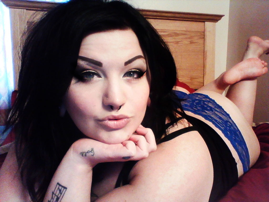 yo-morticia:  I can do it if you think you’ll like thatyou should run, boy, run