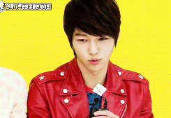 taenggyu:  Myungsoo + red jacket 