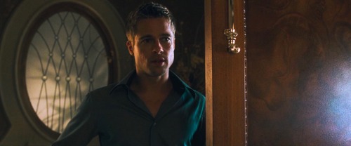 bruceewayne-moved:Brad Pitt as Rusty Ryan in Oceans Eleven (2001)