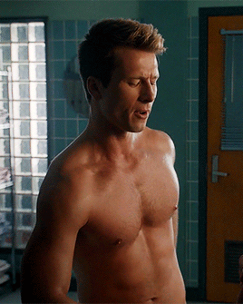 babyrooster:  GLEN POWELL as CHAD RADWELLSCREAM QUEENS (2015) 