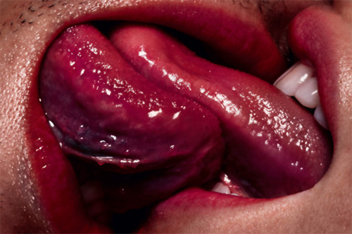 voulx:  ‘Lips Or the Edge of Reason’ by Sølve Sundsbø