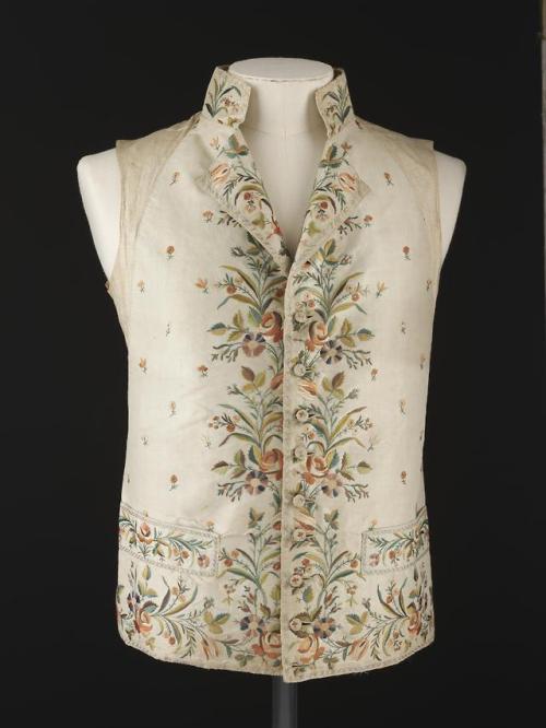 fripperiesandfobs:Waistcoat, 1790′sFrom the V&amp;A