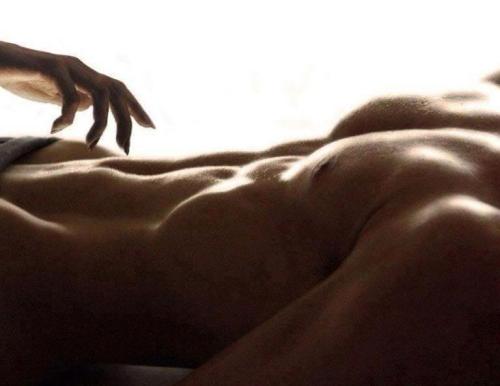 womanbelievedinlove:   Your body is a wonderland…      