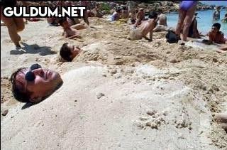 Plajda arkadaşlarını kuma göm🥰