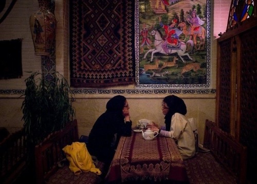 mypersianqueen: Girls in Iran