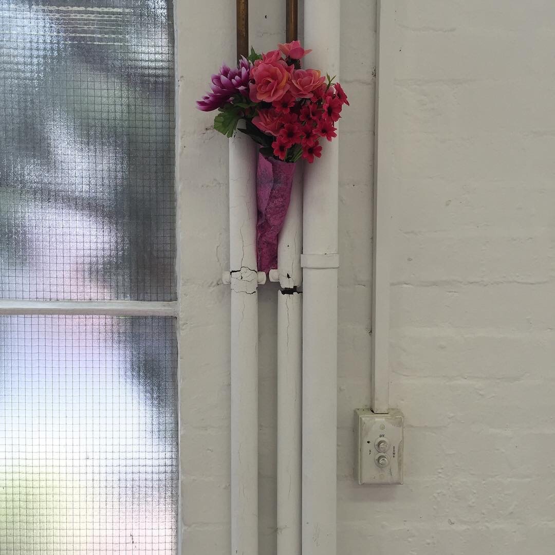 leaveful:  https://instagram.com/p/BG01aJeGghB/ 