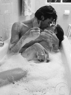 asweetlovebunny:  I get to see Daddy in a few days, and as silly as it may sound, I’m excited to do this. It’ll be our first bath time together and I can’t wait. 