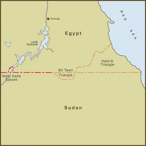 The Unclaimed Country of Bir Tawil,An 800 square mile piece of land located between Egypt and Sudan,