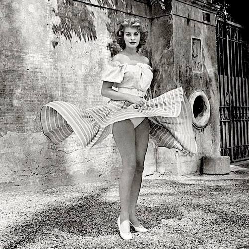 la-femme-toujours-la-femme:Ormond Gigli, Sophia Loren, Roma, 1955. Sophia at age 21. Fashion photogr