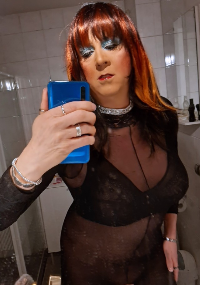 annetemodel-deactivated20200325:Its me annete grey 💋👠💋💋I love catsuits