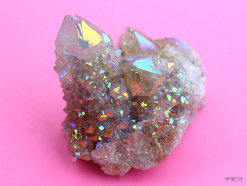 earthblingg:  Rainbow Aura Spirit Quartz (Dichroic Coating)