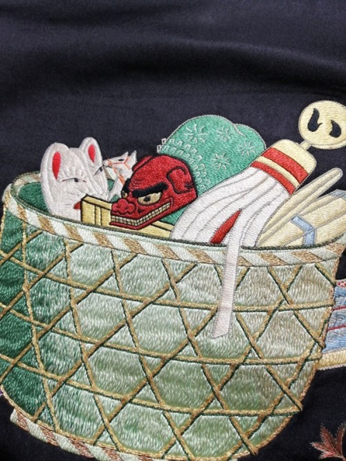 tanuki-kimono:Antique embroidered shusu (satin) obi with auspicious toys in a basket.Among others yo