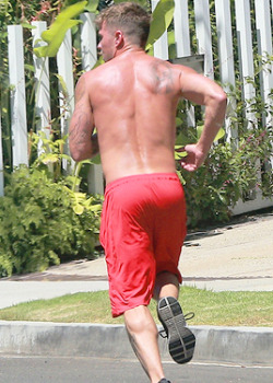 thisyearsboy:  Ryan Phillippe in Beverly