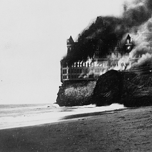 waspandpear:Cliff House, San Francisco, California, USABuilt by Adolph Sutro, 1896; burned 1907Cliff