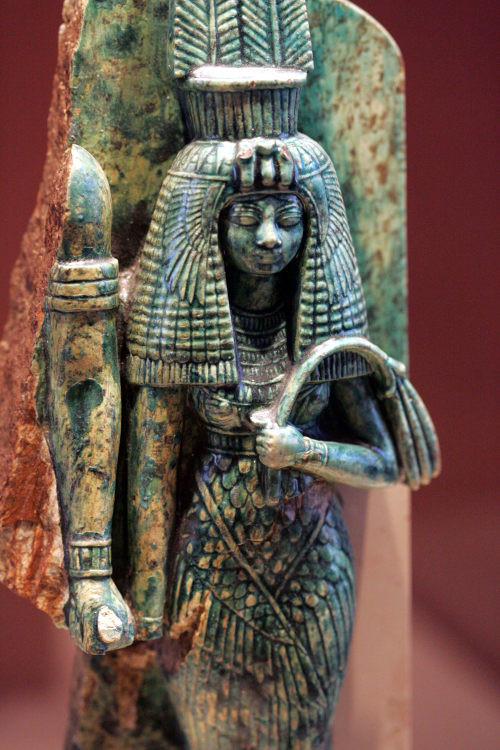 Statuette of Queen Tiye, wife of Amenhotep III, 18th dynasty