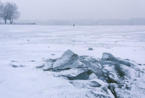 krasna–devica:Saint-Petersburg during snowfall