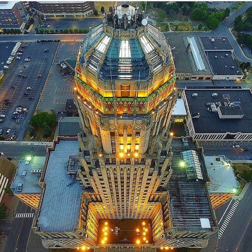 architecture-buffalo:Buffalo’s City Hall is a stunning example of Art Deco Architecture. Motifs of N