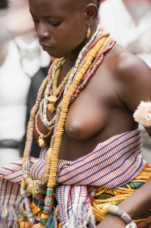 Sex Ghanaian Dipo festival, by Giuseppe Salvia. pictures