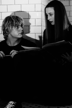 Lost-In-Own-Thoughts:  American Horror Story | Via Tumblr Na We Heart It - Http://Weheartit.com/Entry/98267176